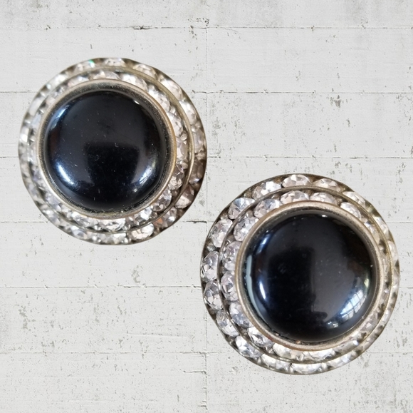 Vintage 1950s Mid Century Round Black Acrylic Bead Rhinestone Clip On Earrings - Picture 5 of 12